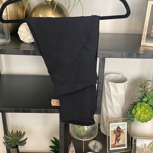 EUC Lululemon Cropped Leggings